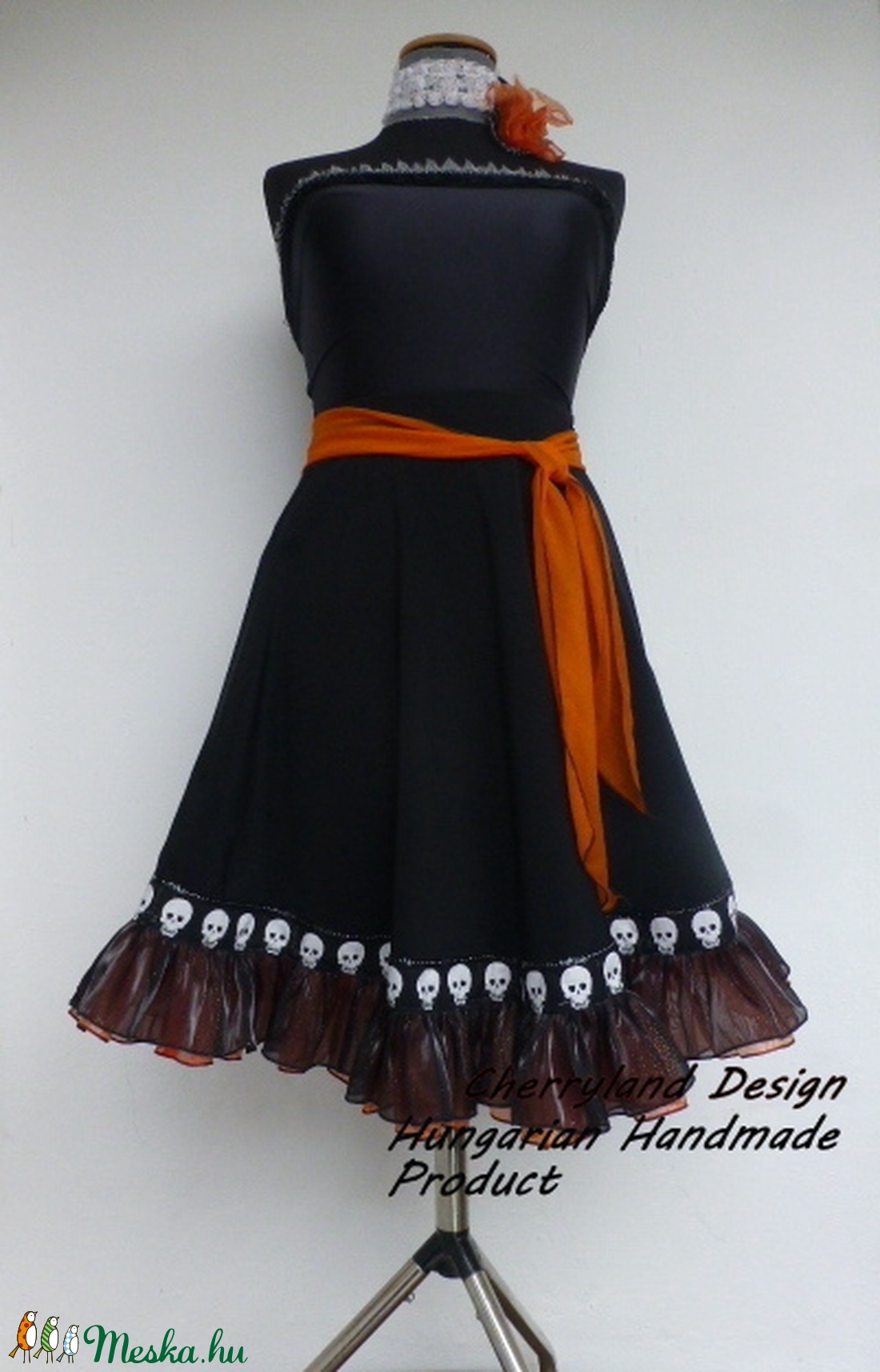 Cherryland Design Koponyás Egyedi kivitelű szoknya. - otthon & lakás - dekoráció - halloween - halloweeni jelmez és kiegészítők - Meska.hu Cherryland Design Koponyás Egyedi kivitelű szoknya. - otthon & lakás - dekoráció - halloween - halloweeni jelmez és kiegészítők - Meska.hu