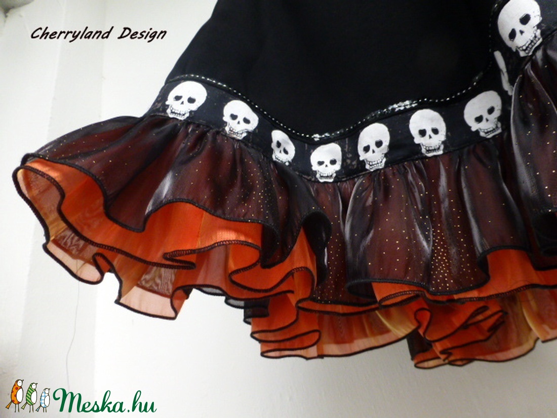 Cherryland Design Koponyás Egyedi kivitelű szoknya. - otthon & lakás - dekoráció - halloween - halloweeni jelmez és kiegészítők - Meska.hu Cherryland Design Koponyás Egyedi kivitelű szoknya. - otthon & lakás - dekoráció - halloween - halloweeni jelmez és kiegészítők - Meska.hu