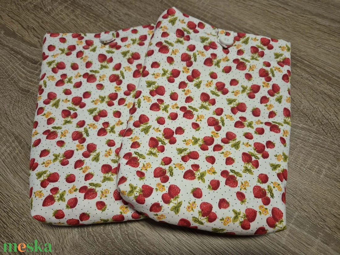 Könytartó - könyv & zene - könyvtok - Meska.hu