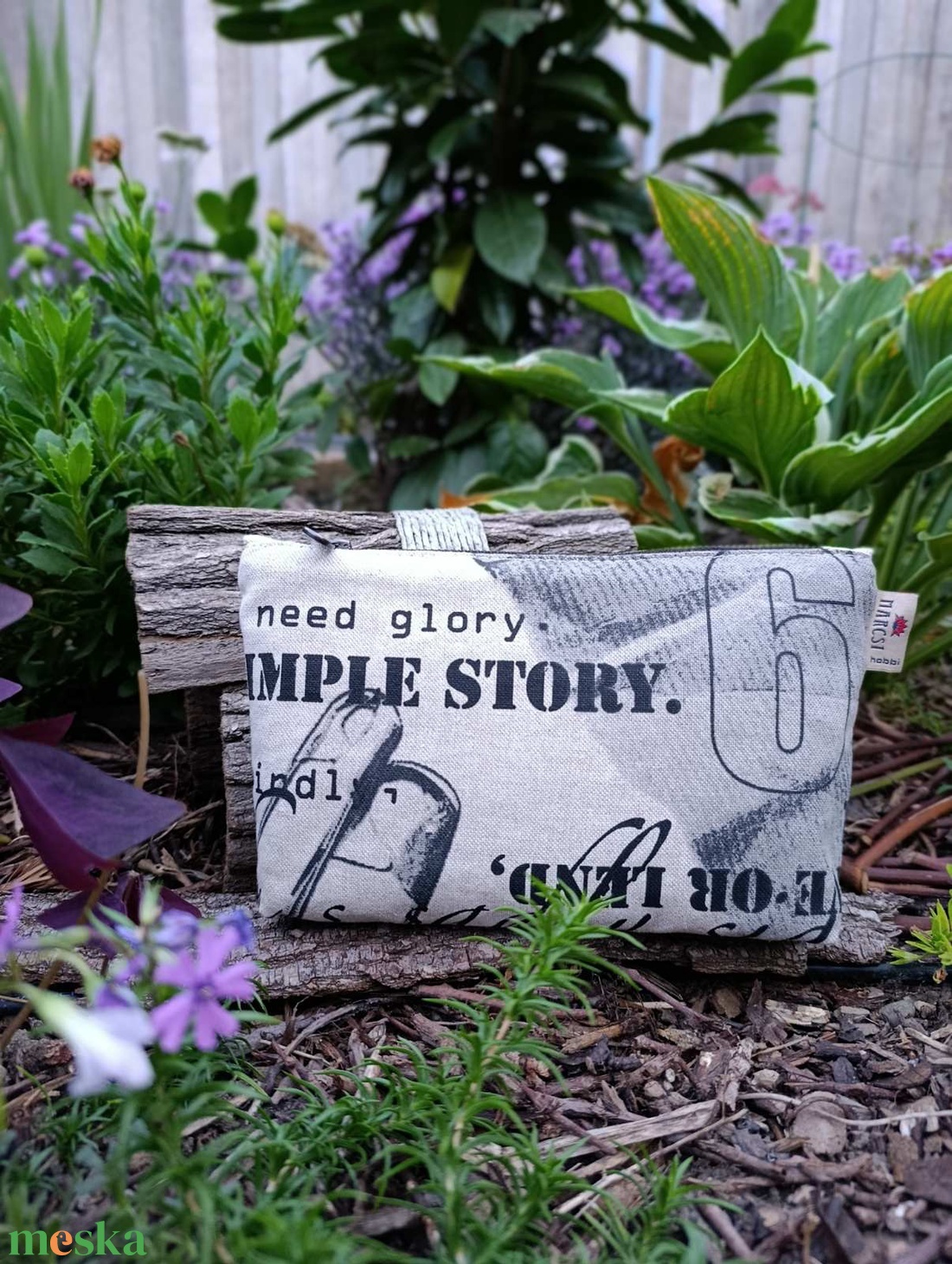 Kis méretű neszeszer betű mintás textilből - táska & tok - neszesszer - Meska.hu