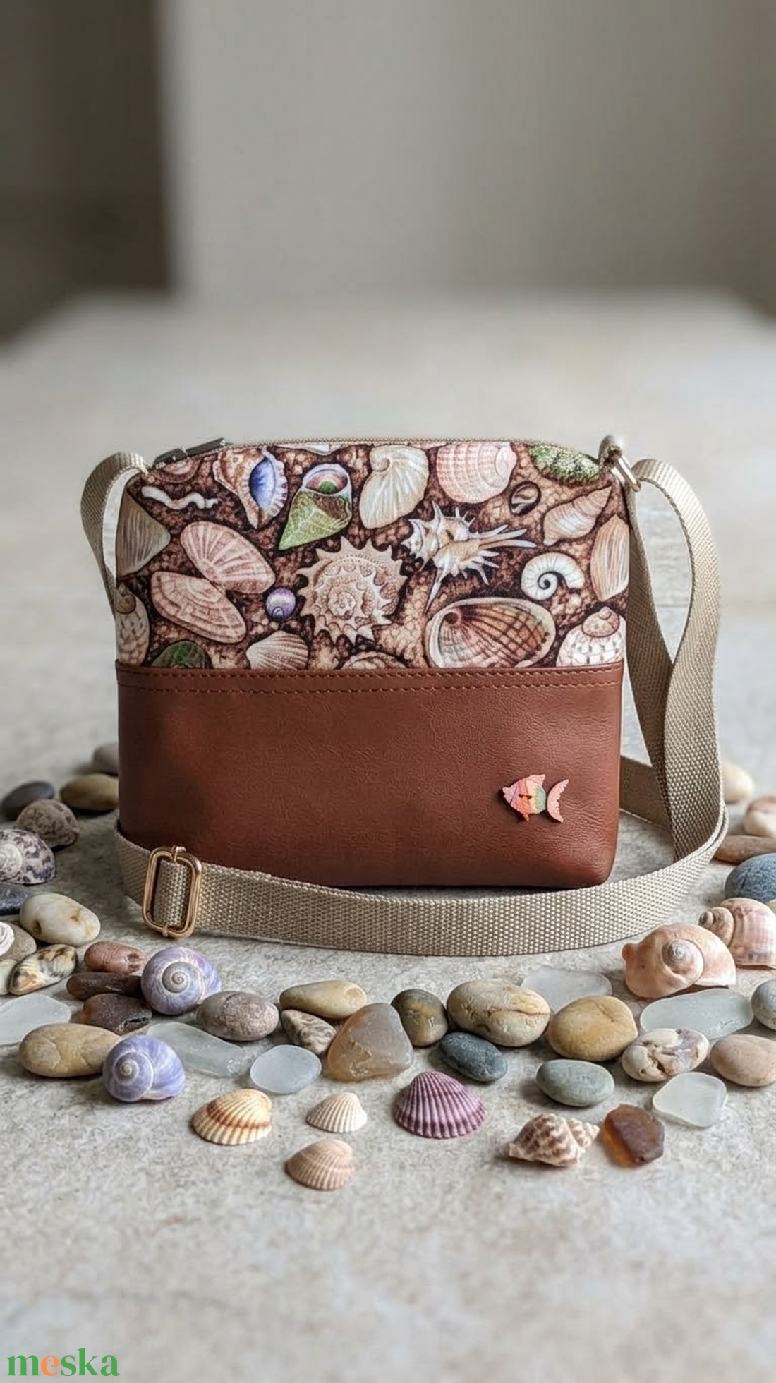 Kagyló mintás női válltáska, egyedi kézműves termék. Cross body  - táska & tok - kézitáska & válltáska - válltáska - Meska.hu