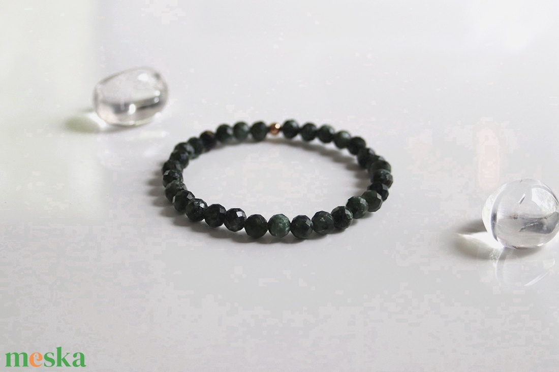 Angyalok Szárnyán Szerafinit ásvány karkötő, Szerafinit ásvány karkötő, Szerafinit karkötő, ásvány karkötő fűzés, ásvány - ékszer - karkötő - gyöngyös karkötő - Meska.hu