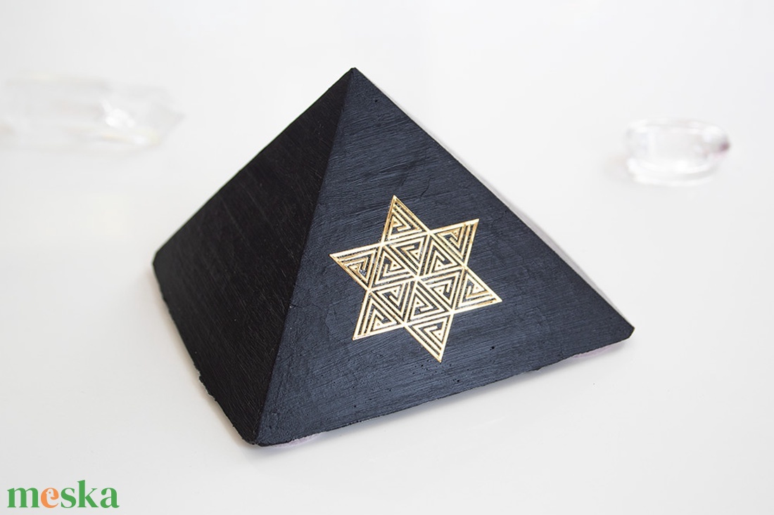 Orgonit Piramis Védelmező Orgonit piramis, védelmező orgonit, orgonit piramis tértisztító, orgonit piramis térharmonizál - otthon & életmód - dekoráció - spiritualitás - orgonit piramis - Meska.hu