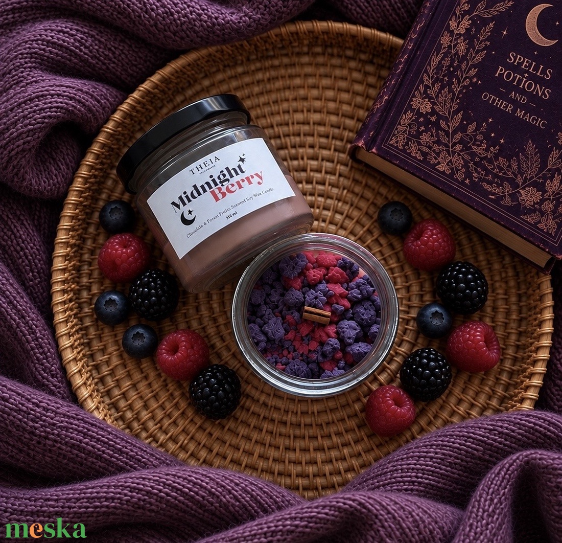 Midnight Berry poharas illatgyertya - otthon & életmód - gyertya, illat, aroma - gyertya - Meska.hu