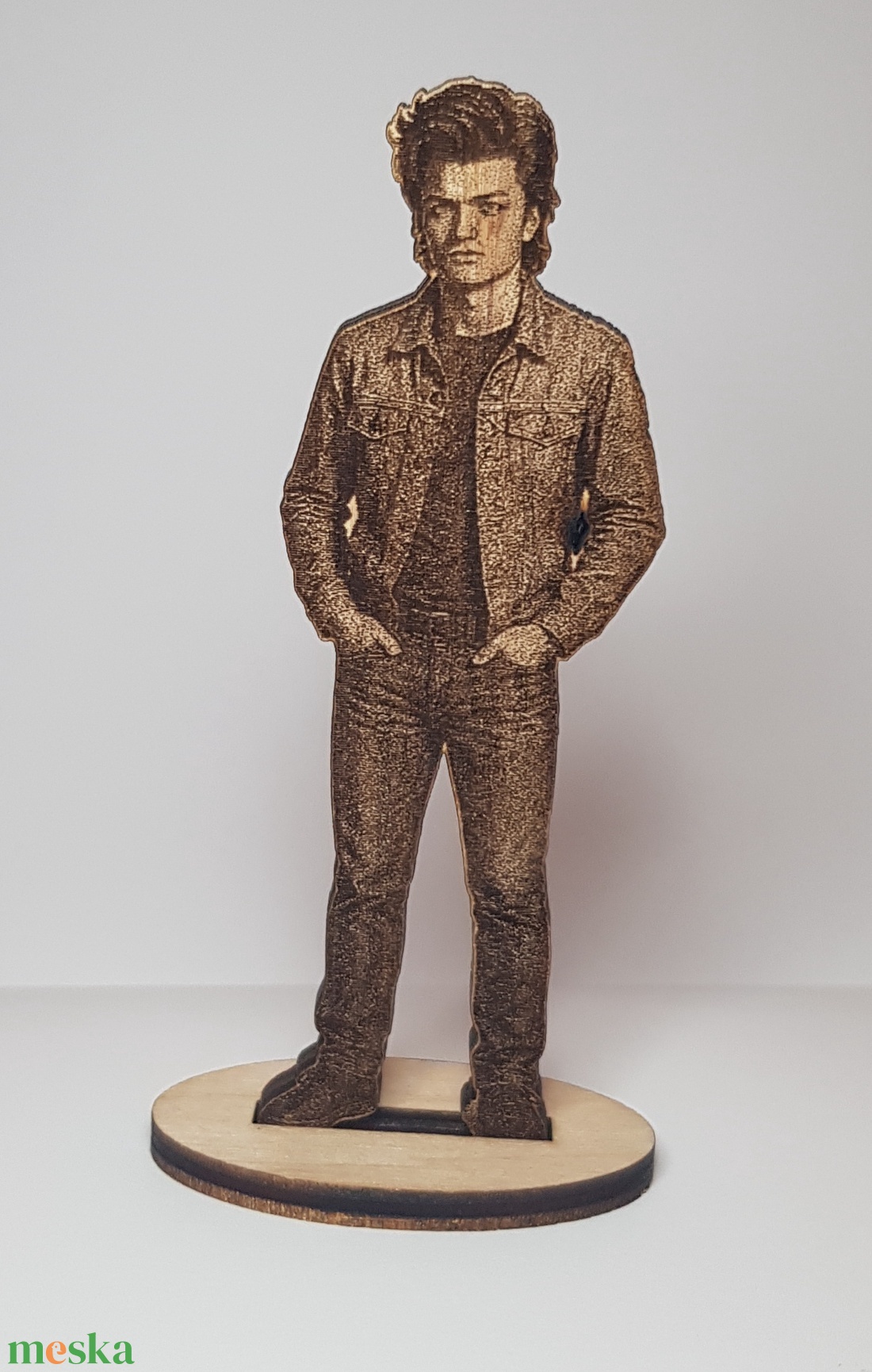 Steve Harrington fa figura  - kellékek & szerszámok - dekorációs kellékek - figurák - Meska.hu