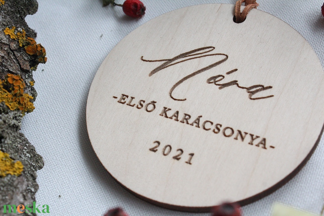 Első karácsony karácsonyfadísz - karácsony - karácsonyi lakásdekoráció - karácsonyfadíszek - Meska.hu Első karácsony karácsonyfadísz - karácsony - karácsonyi lakásdekoráció - karácsonyfadíszek - Meska.hu