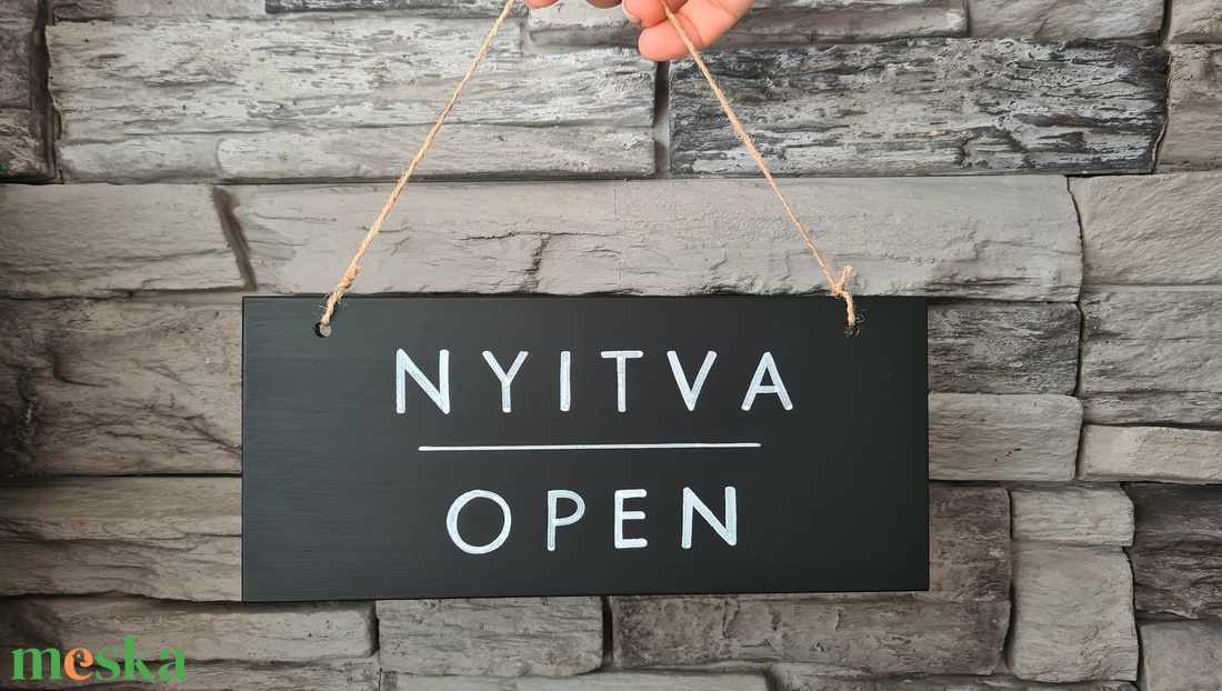 Kétnyelvű nyitva-zárva tábla, angol-magyar nyitva zárva tábla - otthon & életmód - dekoráció - fali és függő dekoráció - falra akasztható dekor - Meska.hu