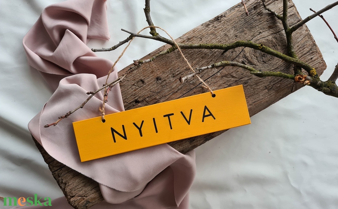 Sárga nyitva-zárva tábla - otthon & életmód - dekoráció - fali és függő dekoráció - falra akasztható dekor - Meska.hu Sárga nyitva-zárva tábla - otthon & életmód - dekoráció - fali és függő dekoráció - falra akasztható dekor - Meska.hu