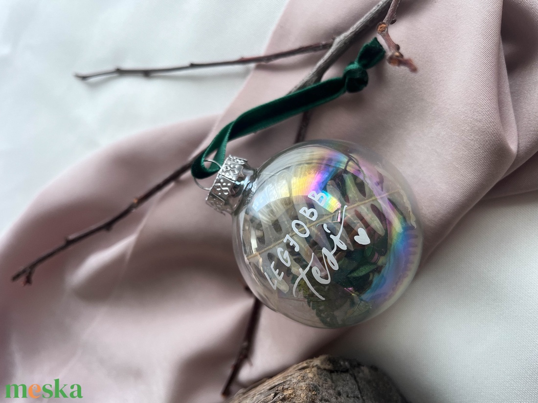 Átlátszó karácsonyi gömb szárazvirággal, névre írva  - karácsony - karácsonyi lakásdekoráció - karácsonyfadíszek - Meska.hu