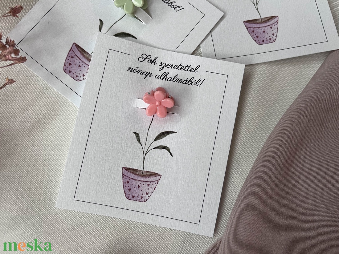 Nőnapi ajándék hajcsat - pici vadvirágos - ruha & divat - hajdísz & hajcsat - hajdísz - Meska.hu