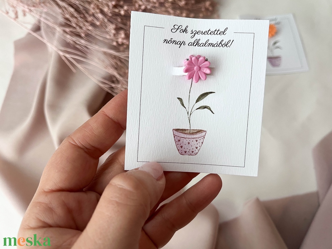 Nőnapi ajándék hajcsat - apró margarétás - ruha & divat - hajdísz & hajcsat - hajdísz - Meska.hu