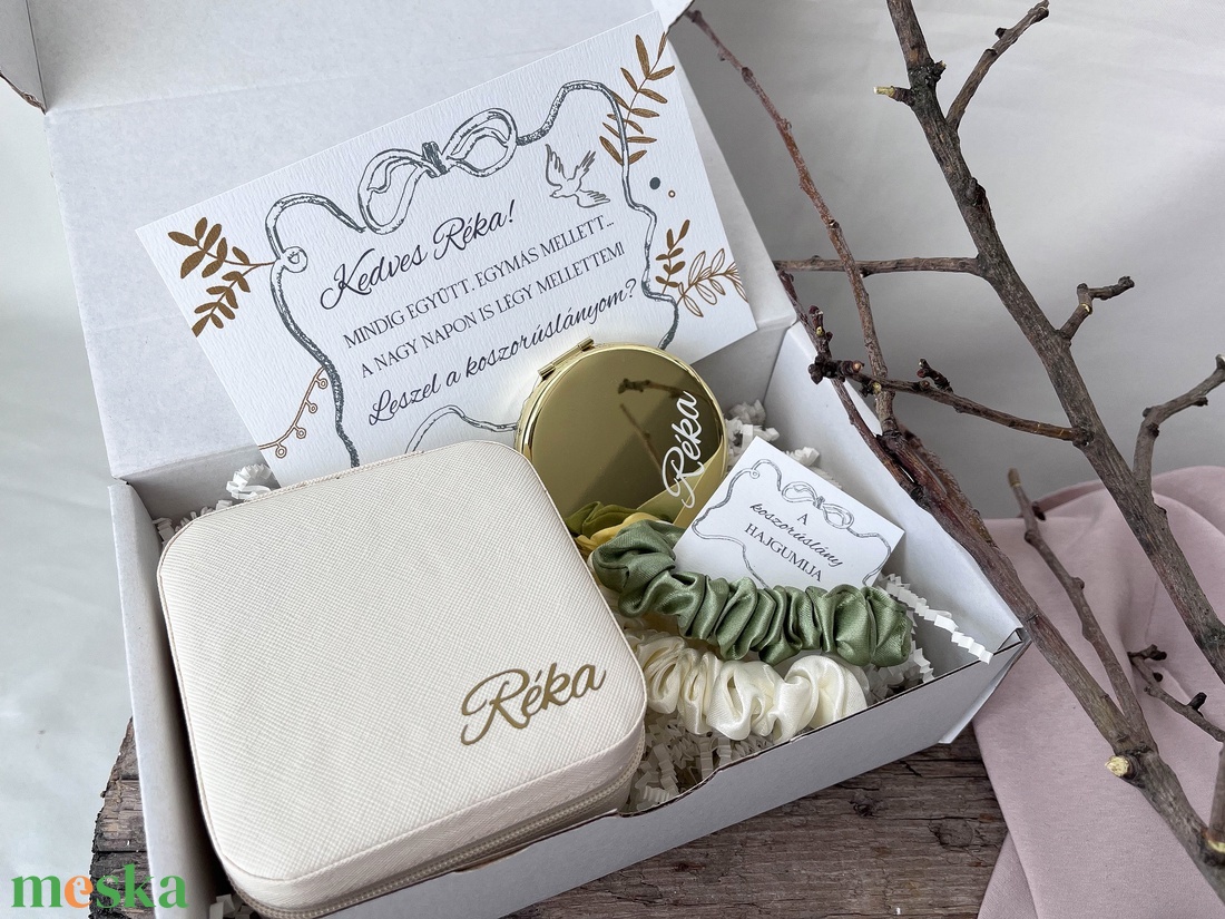 Egyedi koszorúslányfelkérő szett, koszorúslány felkérő ajándékcsomag - zöld-fehér - esküvő - meghívó & kártya - tanú felkérő - Meska.hu