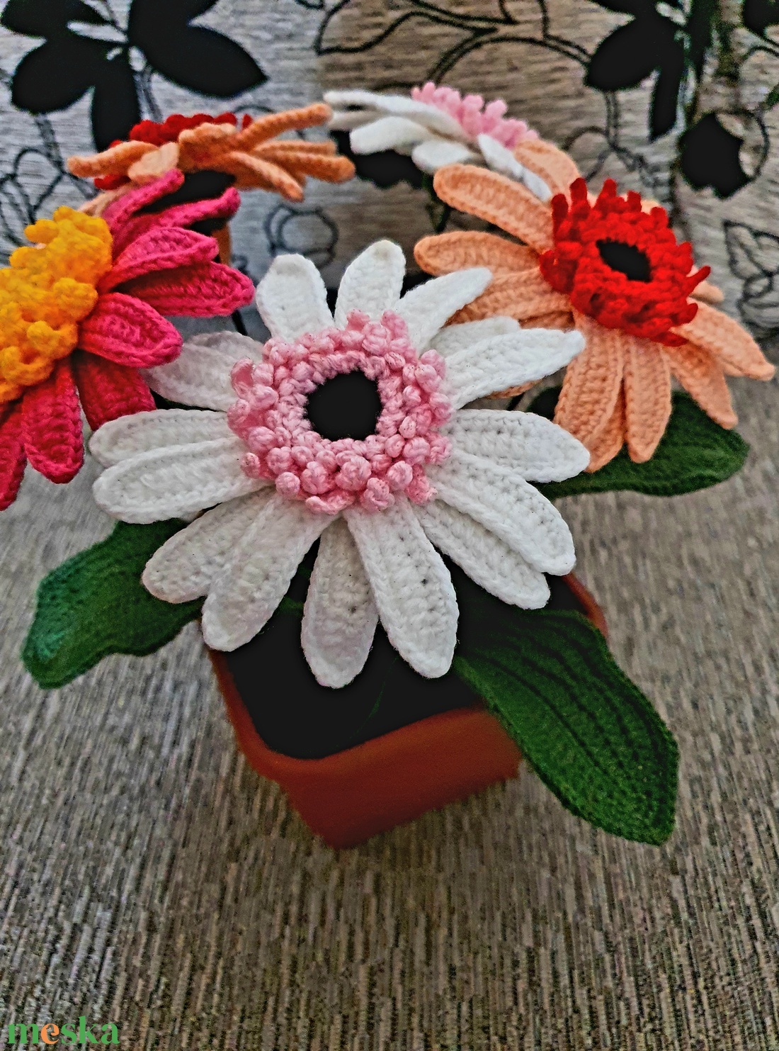 Horgolt Gerbera - otthon & életmód - dekoráció - virágdísz és tartó - csokor & virágdísz - Meska.hu Horgolt Gerbera - otthon & életmód - dekoráció - virágdísz és tartó - csokor & virágdísz - Meska.hu