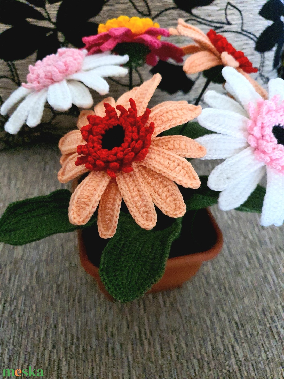 Horgolt Gerbera - otthon & életmód - dekoráció - virágdísz és tartó - csokor & virágdísz - Meska.hu Horgolt Gerbera - otthon & életmód - dekoráció - virágdísz és tartó - csokor & virágdísz - Meska.hu