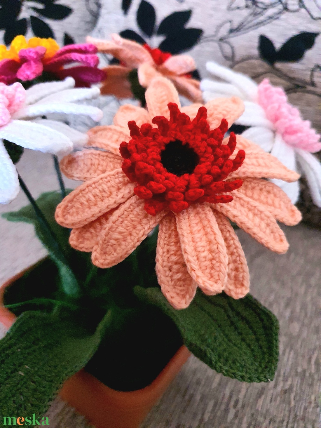 Horgolt Gerbera - otthon & életmód - dekoráció - virágdísz és tartó - csokor & virágdísz - Meska.hu Horgolt Gerbera - otthon & életmód - dekoráció - virágdísz és tartó - csokor & virágdísz - Meska.hu