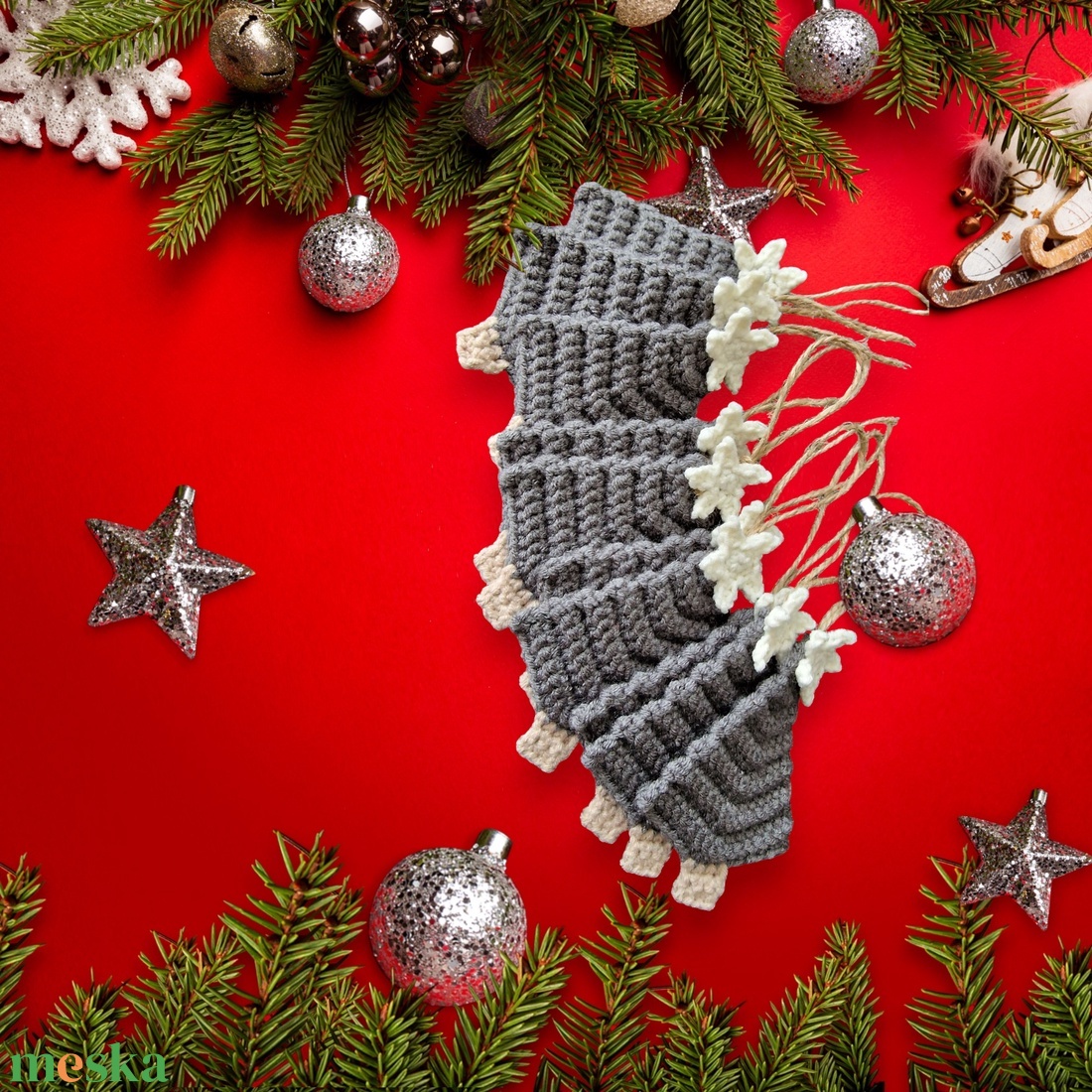 Horgolt fenyőfás díszek - karácsony - karácsonyi lakásdekoráció - karácsonyfadíszek - Meska.hu