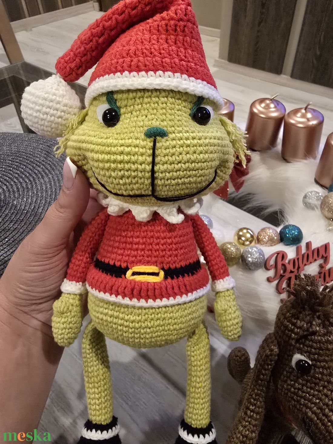 Horgolt Grincs kiskutyussal és puttonnyal - karácsony - karácsonyi lakásdekoráció - karácsonyfa, grincsfa - Meska.hu