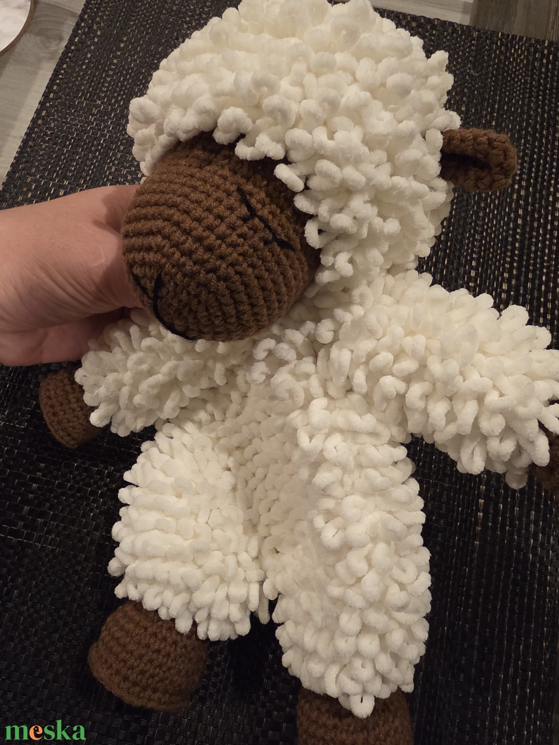 Horgolt plüss alvó bárányka - baba - mama - baba játékok - szundikendő, alvóka - Meska.hu