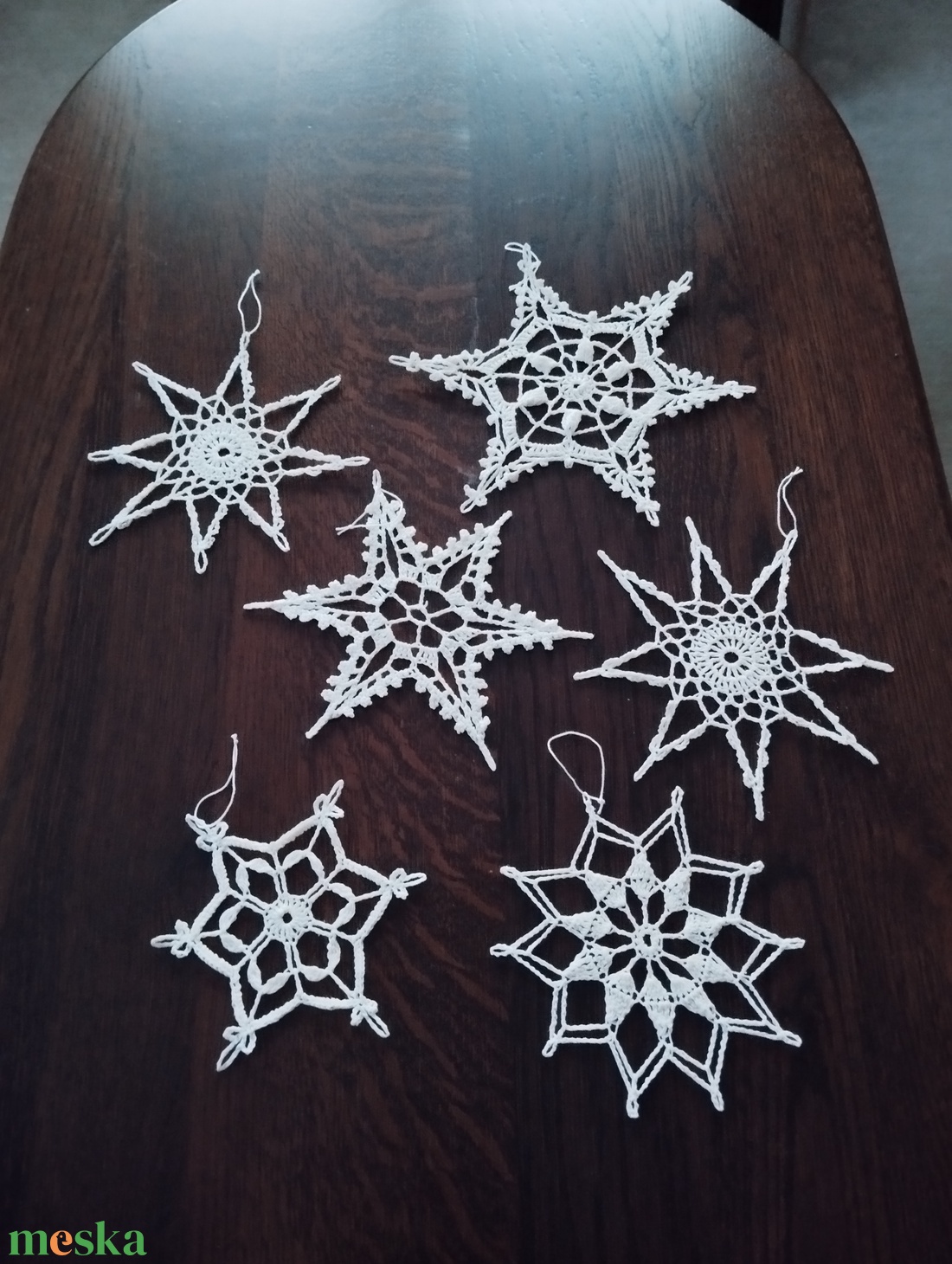 Horgolt karácsonyi hópelyhek  - karácsony - adventi díszek - adventi ablakdekoráció - Meska.hu