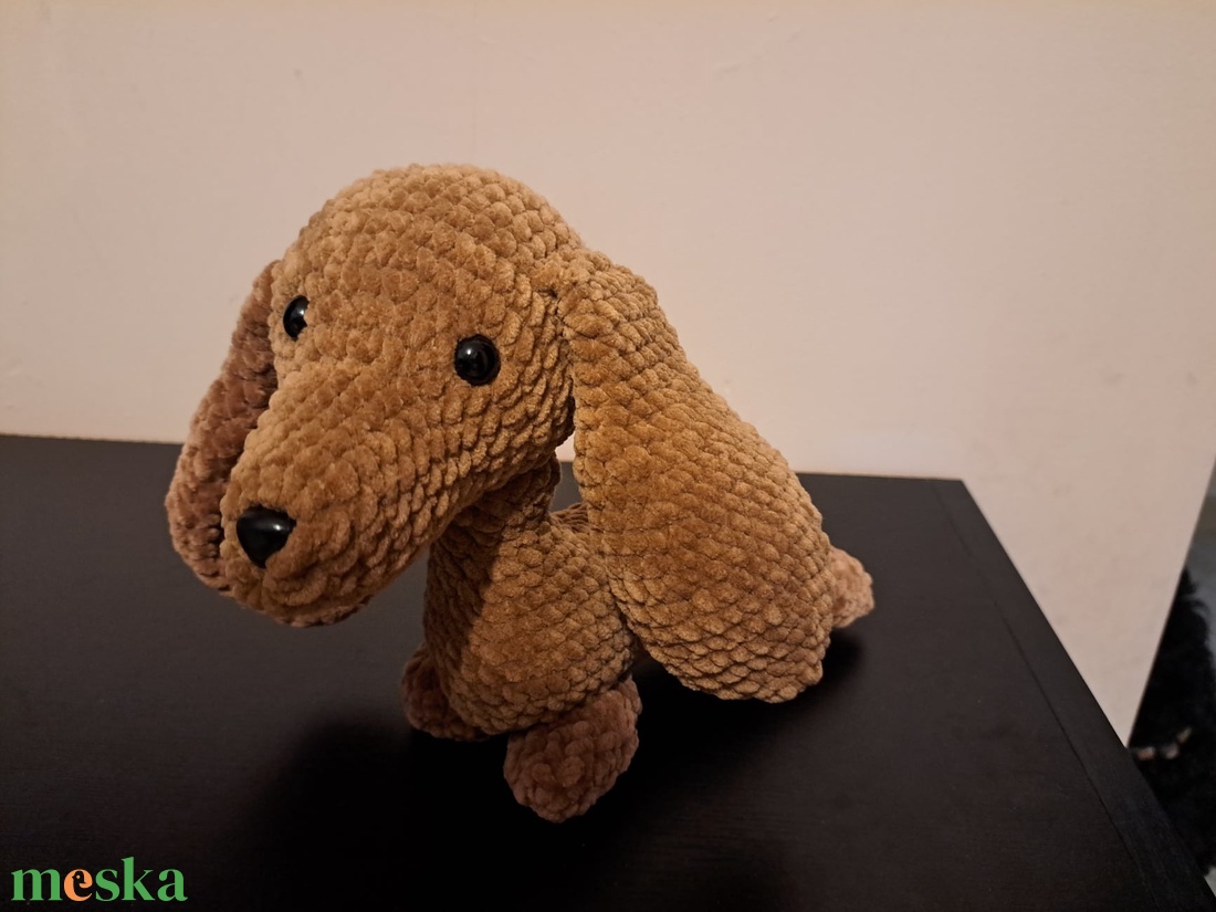 Tacskó amigurumi - játék & sport - plüssállat & játékfigura - kutya - Meska.hu
