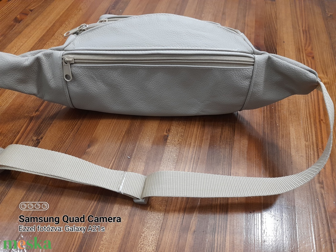 Négyrekeszes bőr övtáska - táska & tok - kézitáska & válltáska - vállon átvethető táska - Meska.hu