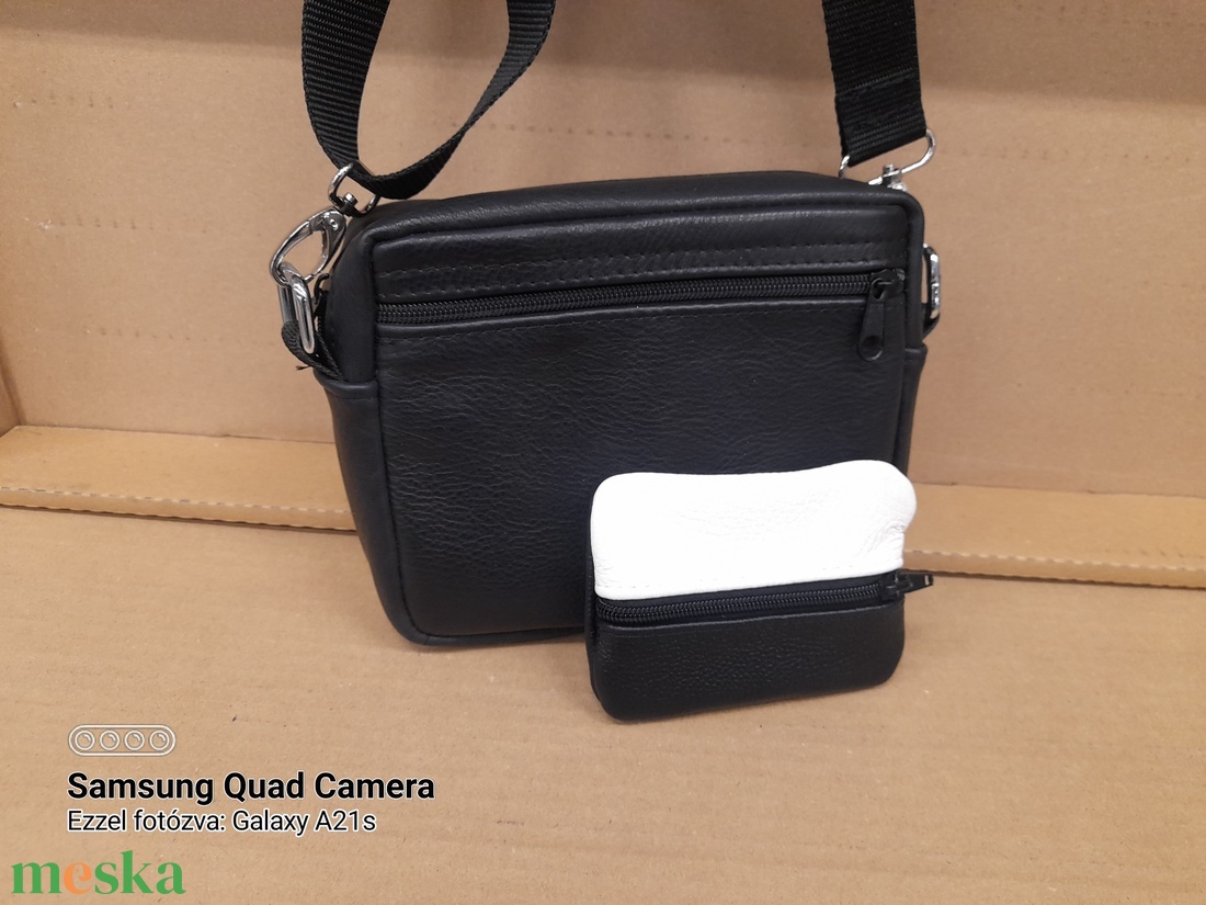 Bőr kistáska kulcstartóval - táska & tok - táska szett - Meska.hu