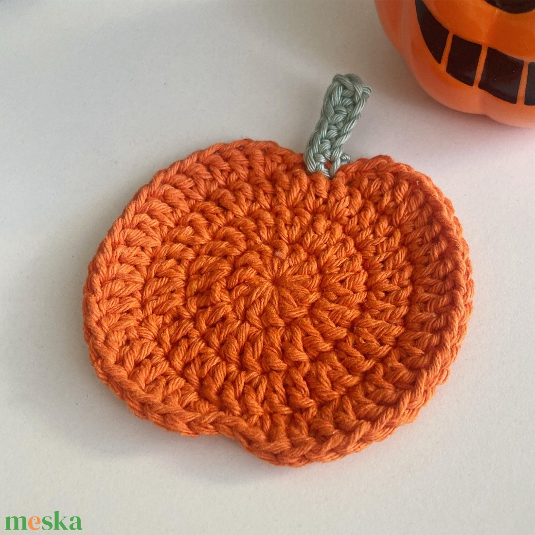 Horgolt tökös poháralátét - halloween dekoráció - otthon & életmód - konyhafelszerelés, tálalás - tálalás - tányér- és poháralátét - Meska.hu