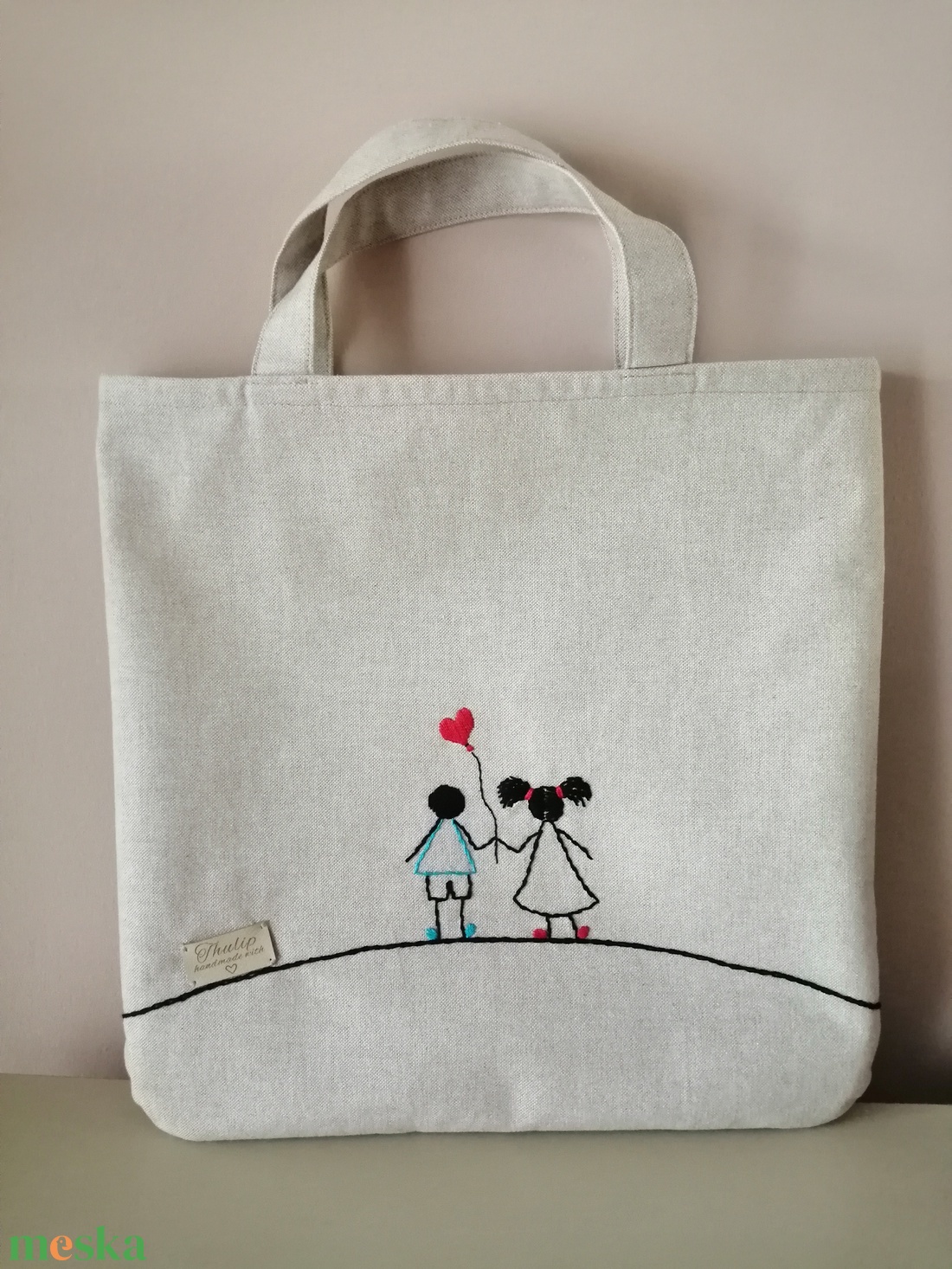 Homokszín utcai - vásárlós kézzel hímzett vászon női táska/szatyor - táska & tok - bevásárlás & shopper táska - shopper, textiltáska, szatyor - Meska.hu Homokszín utcai - vásárlós kézzel hímzett vászon női táska/szatyor - táska & tok - bevásárlás & shopper táska - shopper, textiltáska, szatyor - Meska.hu