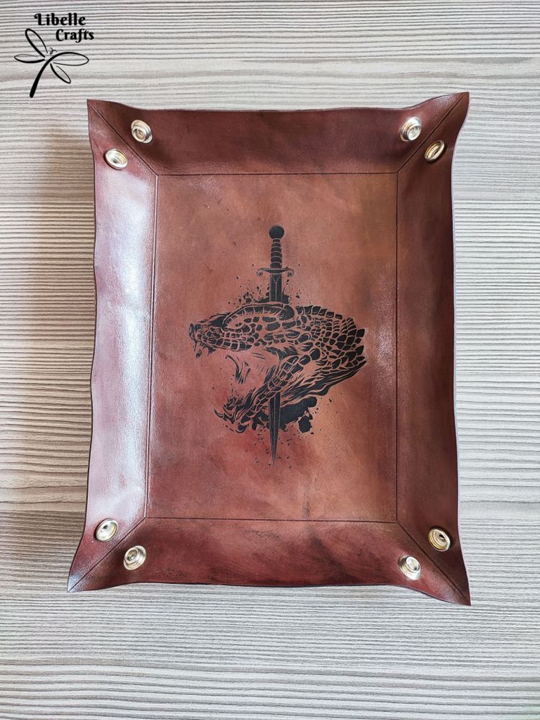 Kígyó fejes kockadobó tálca - játék & sport - szerepjáték - Meska.hu