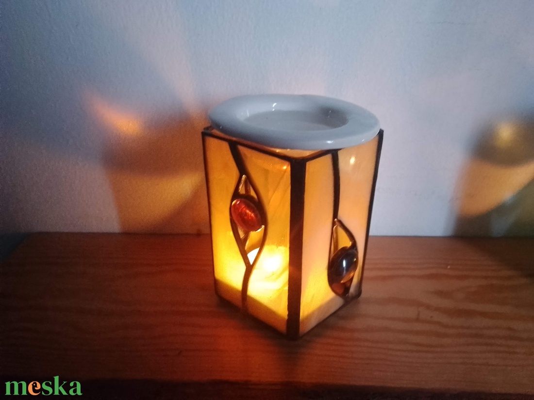 Tiffany mécsestartó illóolaj párologtatóval - otthon & életmód - gyertya, illat, aroma - párologtató - Meska.hu Tiffany mécsestartó illóolaj párologtatóval - otthon & életmód - gyertya, illat, aroma - párologtató - Meska.hu