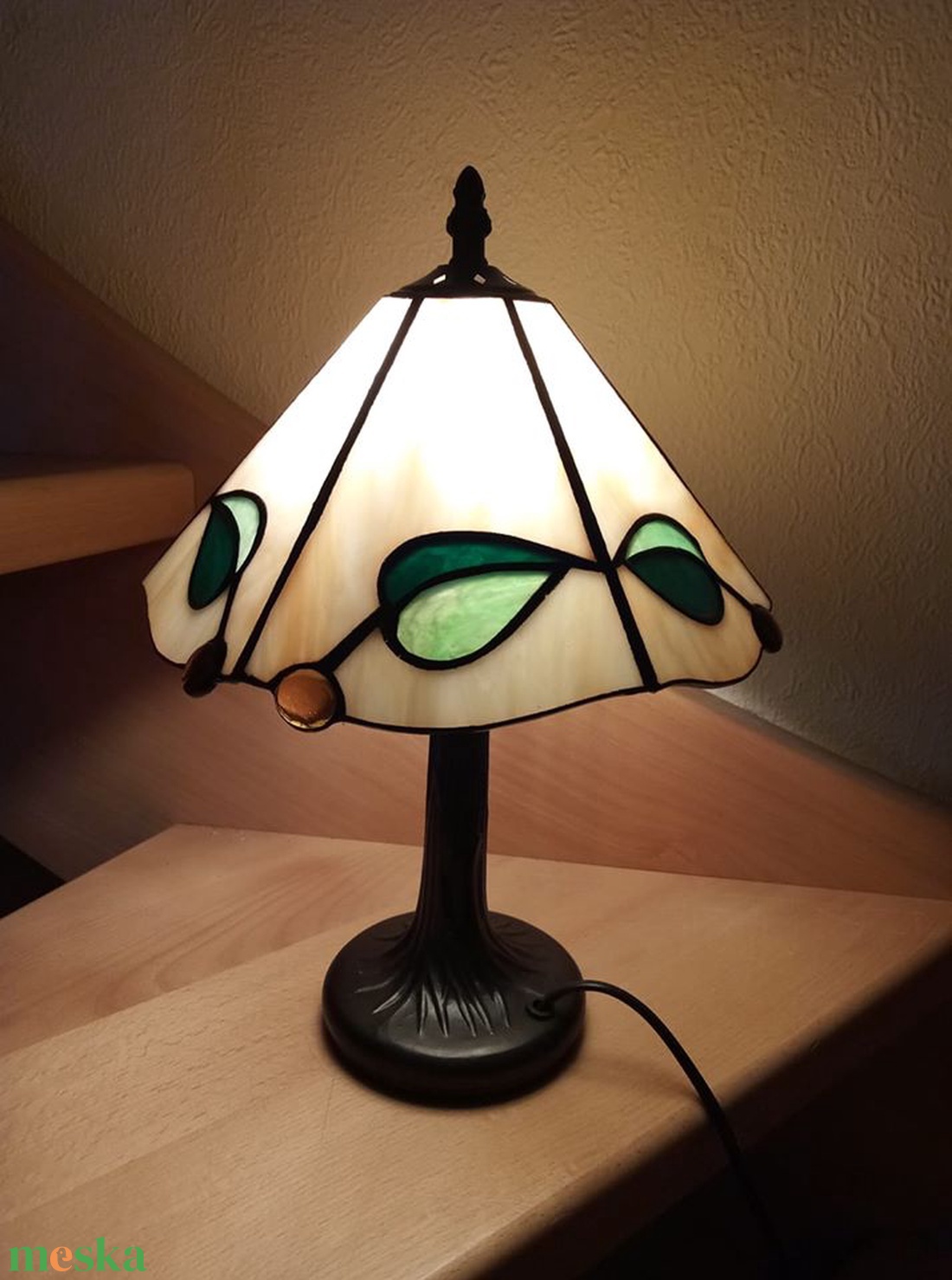 TIFFANY LÁMPA FALEVELEKKEL - otthon & életmód - lámpa - asztali lámpa - Meska.hu TIFFANY LÁMPA FALEVELEKKEL - otthon & életmód - lámpa - asztali lámpa - Meska.hu