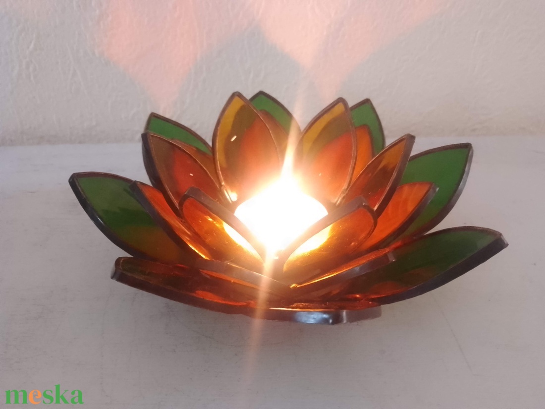 LÓTUSZVIRÁG tiffany mécsestartó, spirituális ajándék. - otthon & életmód - dekoráció - spiritualitás - füstölő és füstölőtartó - Meska.hu LÓTUSZVIRÁG tiffany mécsestartó, spirituális ajándék. - otthon & életmód - dekoráció - spiritualitás - füstölő és füstölőtartó - Meska.hu