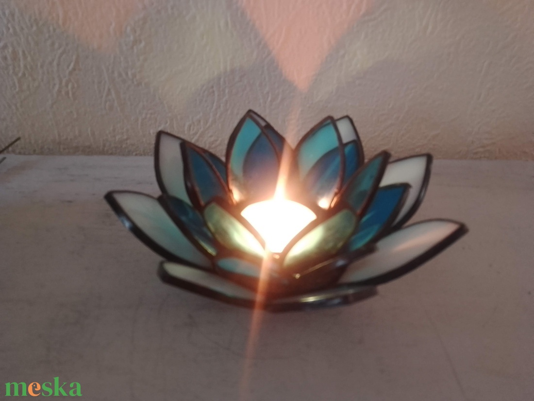 Tiszta fény, harmónia - LÓTUSZVIRÁG tiffany mécsestartó, spirituális ajándék, meditációhoz, jógához. - otthon & életmód - gyertya, illat, aroma - mécses és mécsestartó - Meska.hu Tiszta fény, harmónia - LÓTUSZVIRÁG tiffany mécsestartó, spirituális ajándék, meditációhoz, jógához. - otthon & életmód - gyertya, illat, aroma - mécses és mécsestartó - Meska.hu