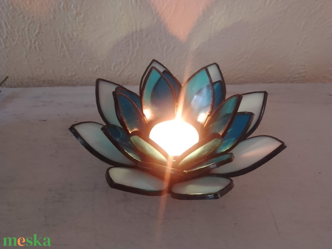 Tiszta fény, harmónia - LÓTUSZVIRÁG tiffany mécsestartó, spirituális ajándék, meditációhoz, jógához. - otthon & életmód - gyertya, illat, aroma - mécses és mécsestartó - Meska.hu Tiszta fény, harmónia - LÓTUSZVIRÁG tiffany mécsestartó, spirituális ajándék, meditációhoz, jógához. - otthon & életmód - gyertya, illat, aroma - mécses és mécsestartó - Meska.hu
