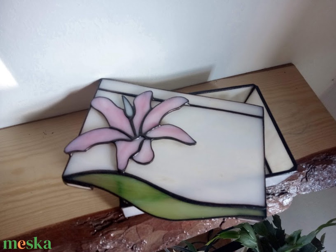 Liliomos Tiffany doboz - finomság kézzel formázva - ékszer - ékszertartó - ékszerdoboz - Meska.hu Liliomos Tiffany doboz - finomság kézzel formázva - ékszer - ékszertartó - ékszerdoboz - Meska.hu