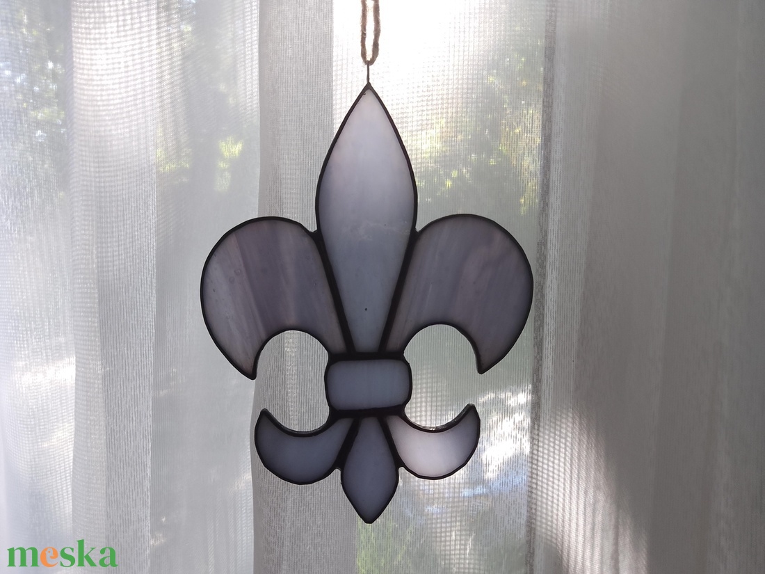 BOURBON LILIOM KERESZT tiffany ablakdísz - otthon & életmód - vallás - kereszt - Meska.hu BOURBON LILIOM KERESZT tiffany ablakdísz - otthon & életmód - vallás - kereszt - Meska.hu