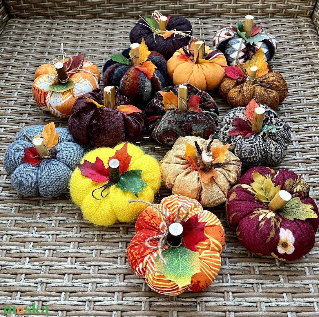 Őszi textil tök - otthon & életmód - dekoráció - asztal és polc dekoráció - asztaldísz - Meska.hu Őszi textil tök - otthon & életmód - dekoráció - asztal és polc dekoráció - asztaldísz - Meska.hu