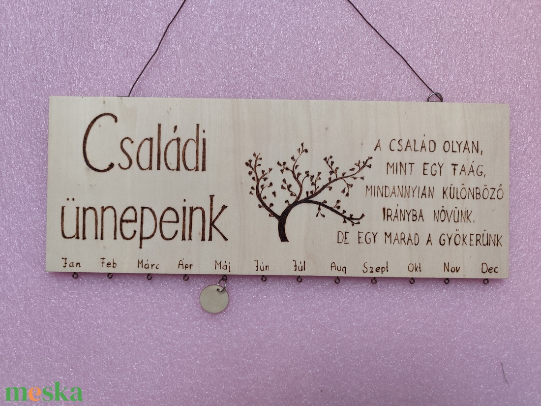 Családi ünnepek tábla  - otthon & életmód - dekoráció - fali és függő dekoráció - falra akasztható dekor - Meska.hu