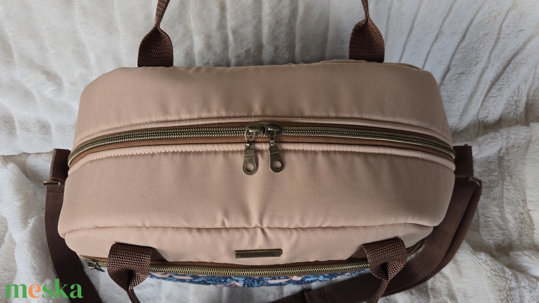 Őzikés pelenkázótáska  - táska & tok - pelenkatáska - kismamatáska - Meska.hu