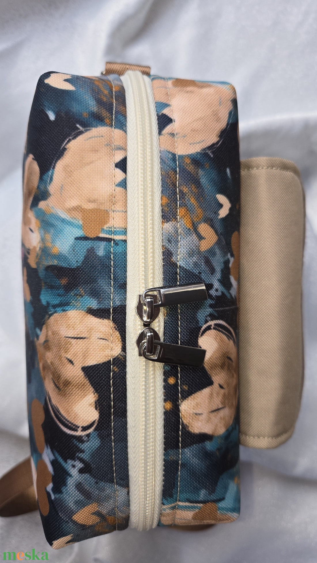 Mintás oldaltáska - táska & tok - kézitáska & válltáska - vállon átvethető táska - Meska.hu