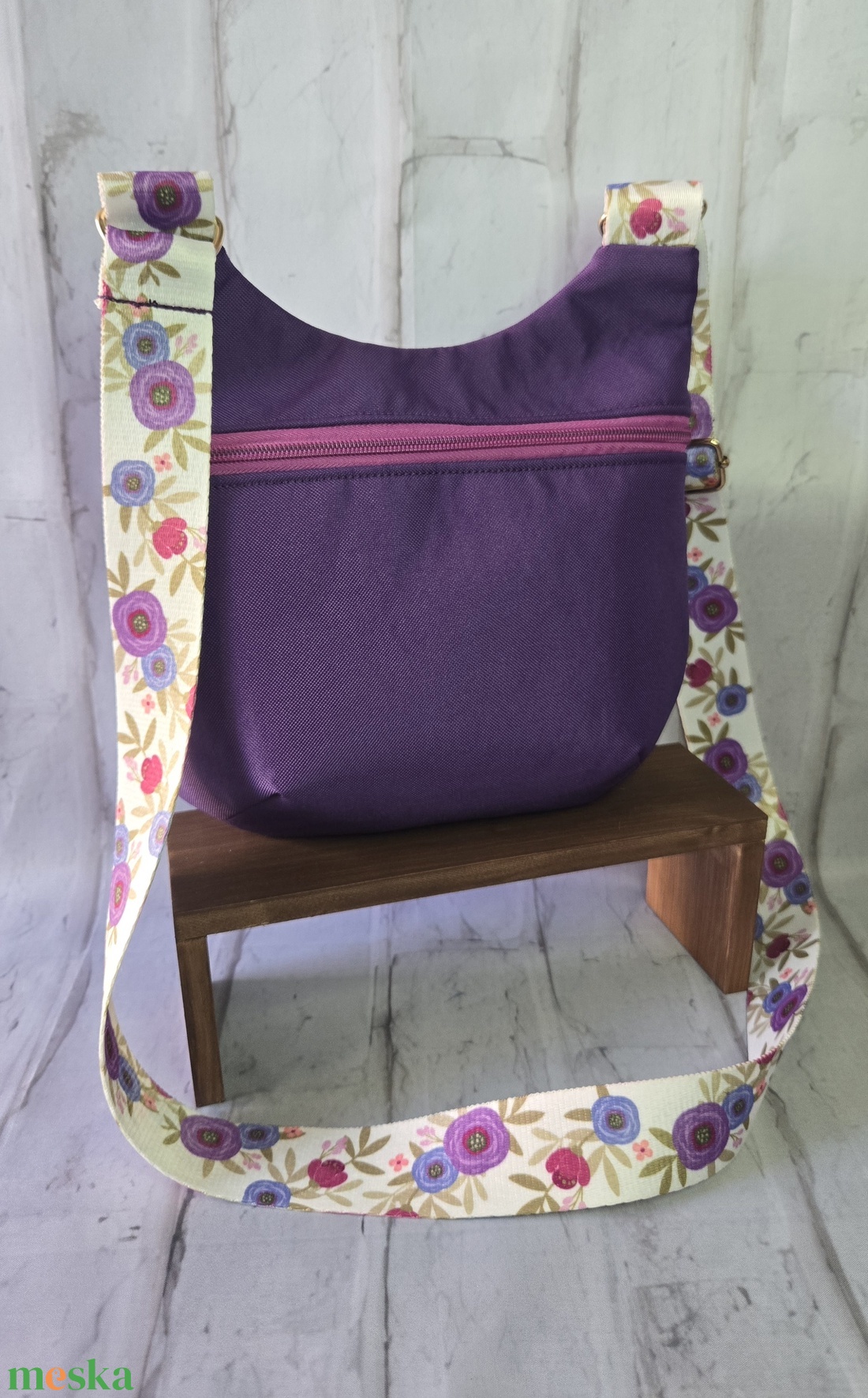 Lila crossbody - táska & tok - kézitáska & válltáska - vállon átvethető táska - Meska.hu