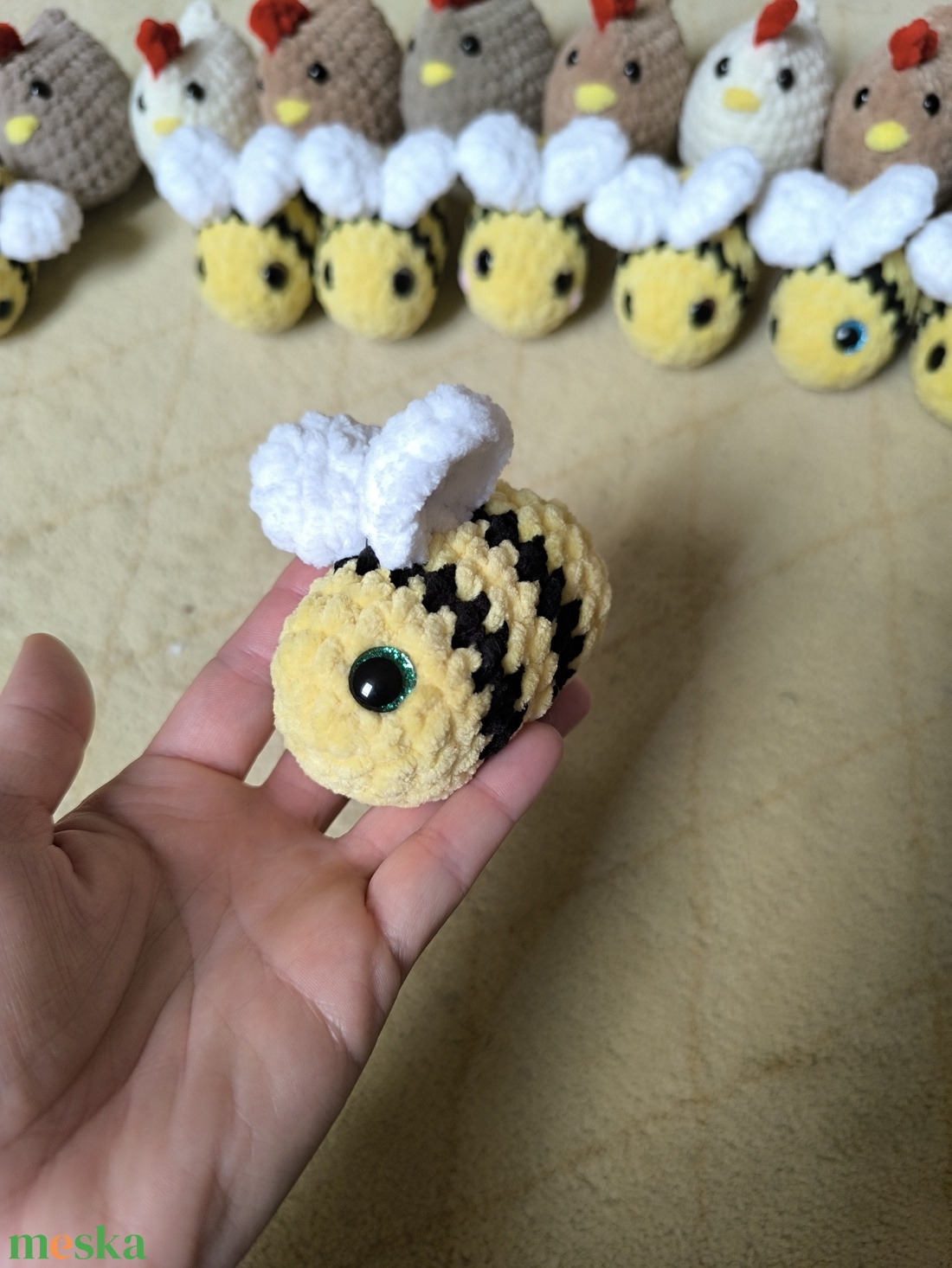 Horgolt csirke, méhecske - játék & sport - plüssállat & játékfigura - méhecske - Meska.hu