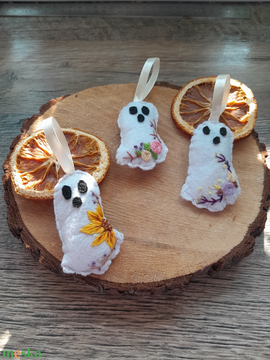 Filc szellem  - otthon & életmód - dekoráció - halloween - halloweeni meghívó, képeslap, ajándékkísérő - Meska.hu Filc szellem  - otthon & életmód - dekoráció - halloween - halloweeni meghívó, képeslap, ajándékkísérő - Meska.hu