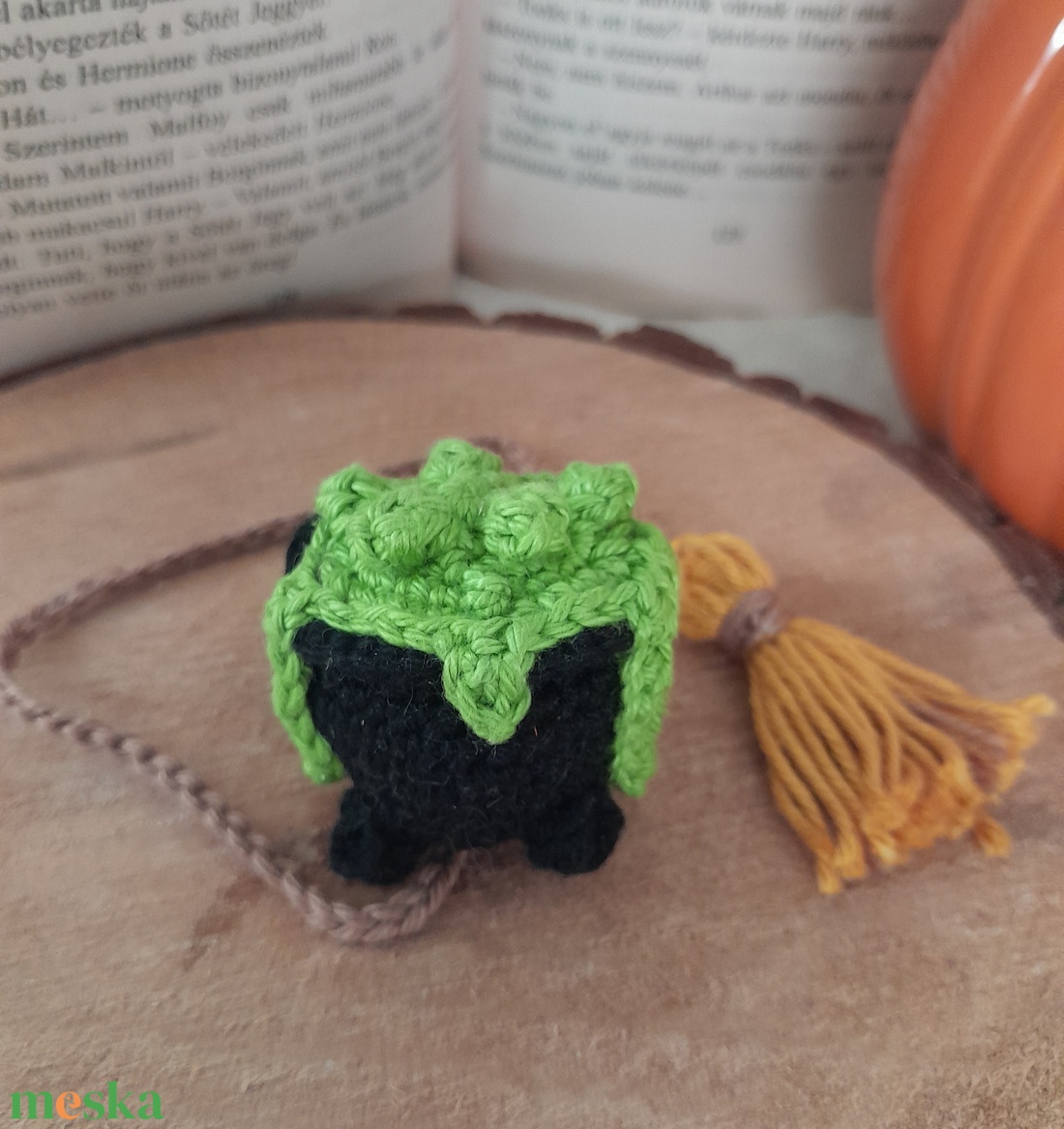 Boszi üstös könyvjelző - könyv & zene - könyvjelző - Meska.hu Boszi üstös könyvjelző - könyv & zene - könyvjelző - Meska.hu