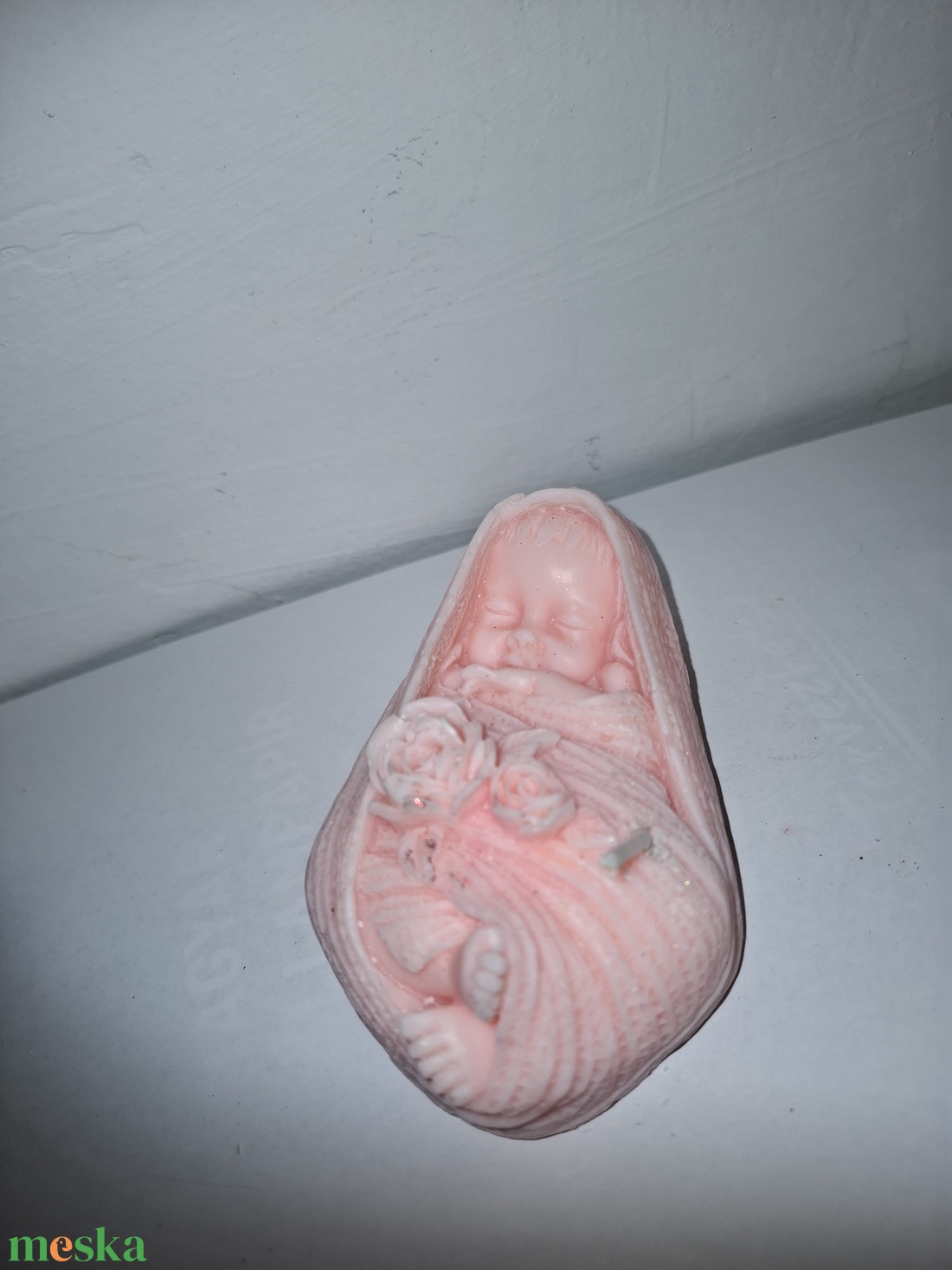 Csecsemő pólyában szójaviasz gyertya  - esküvő - emlék & ajándék - köszönőajándék - Meska.hu