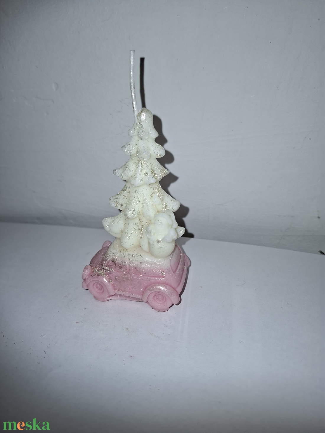 Fenyőfa autón gyertya  - karácsony - karácsonyi lakásdekoráció - karácsonyi illatgyertya, mécses - Meska.hu