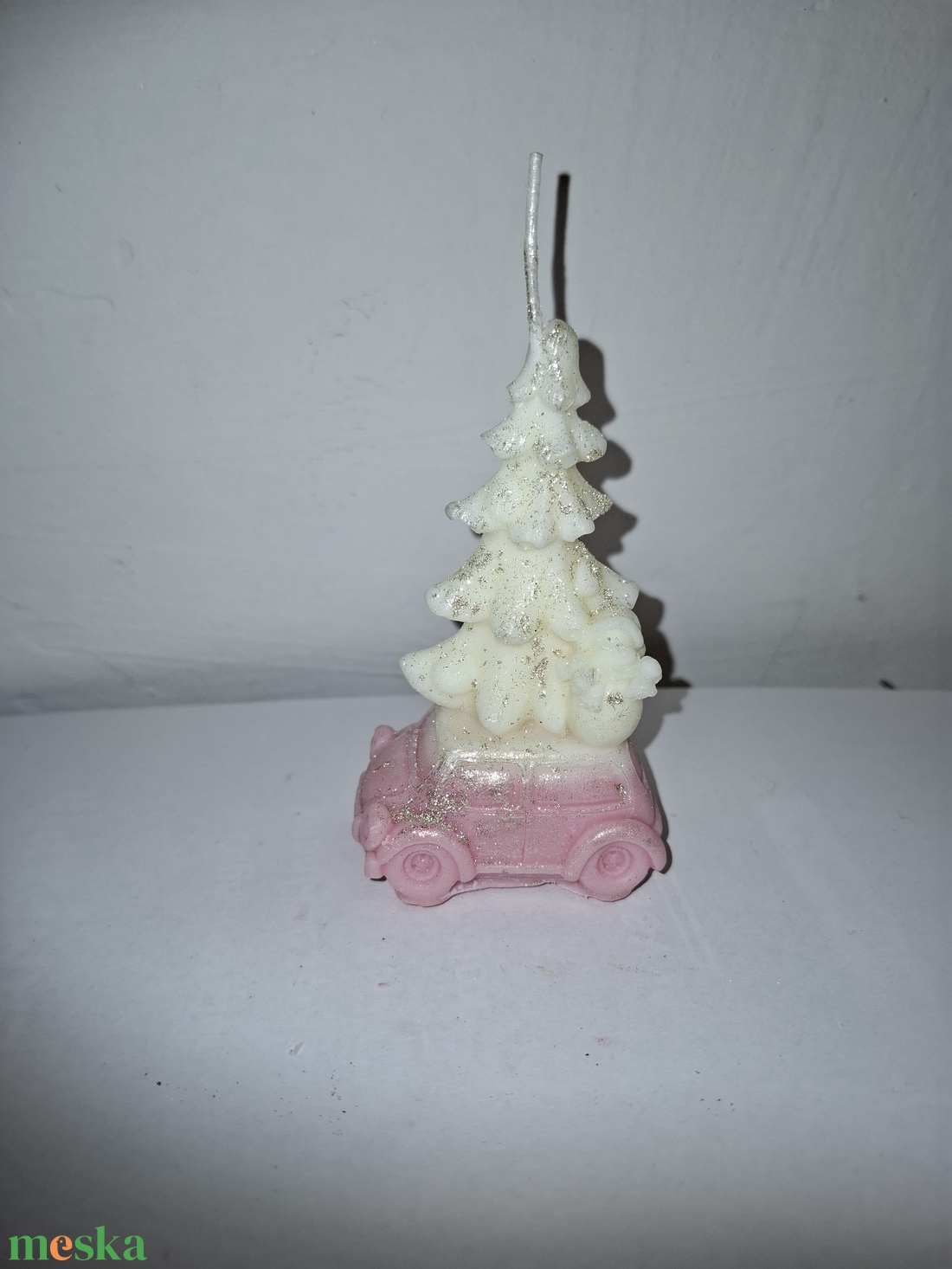 Fenyőfa autón gyertya  - karácsony - karácsonyi lakásdekoráció - karácsonyi illatgyertya, mécses - Meska.hu