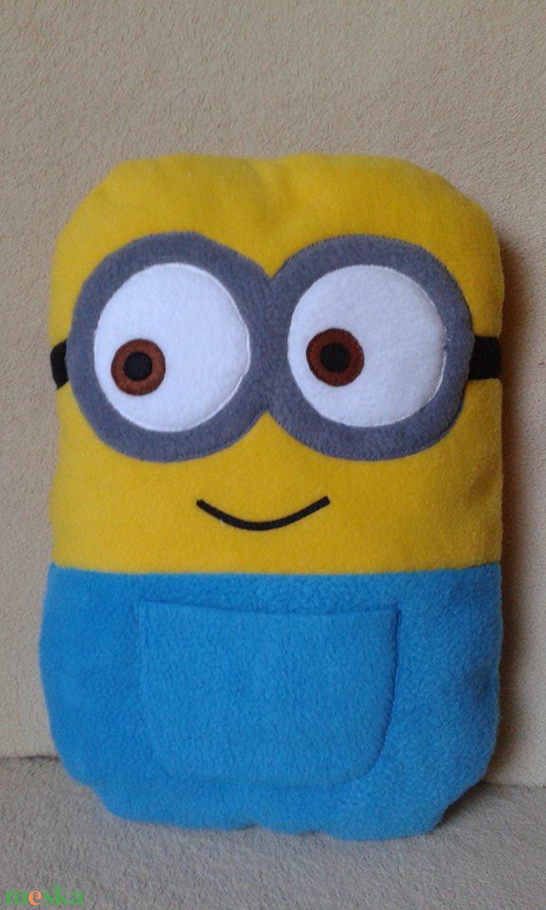 Minion - otthon & életmód - lakástextil - párna & párnahuzat - Meska.hu Minion - otthon & életmód - lakástextil - párna & párnahuzat - Meska.hu