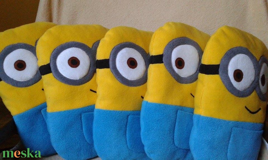 Minion - otthon & életmód - lakástextil - párna & párnahuzat - Meska.hu Minion - otthon & életmód - lakástextil - párna & párnahuzat - Meska.hu