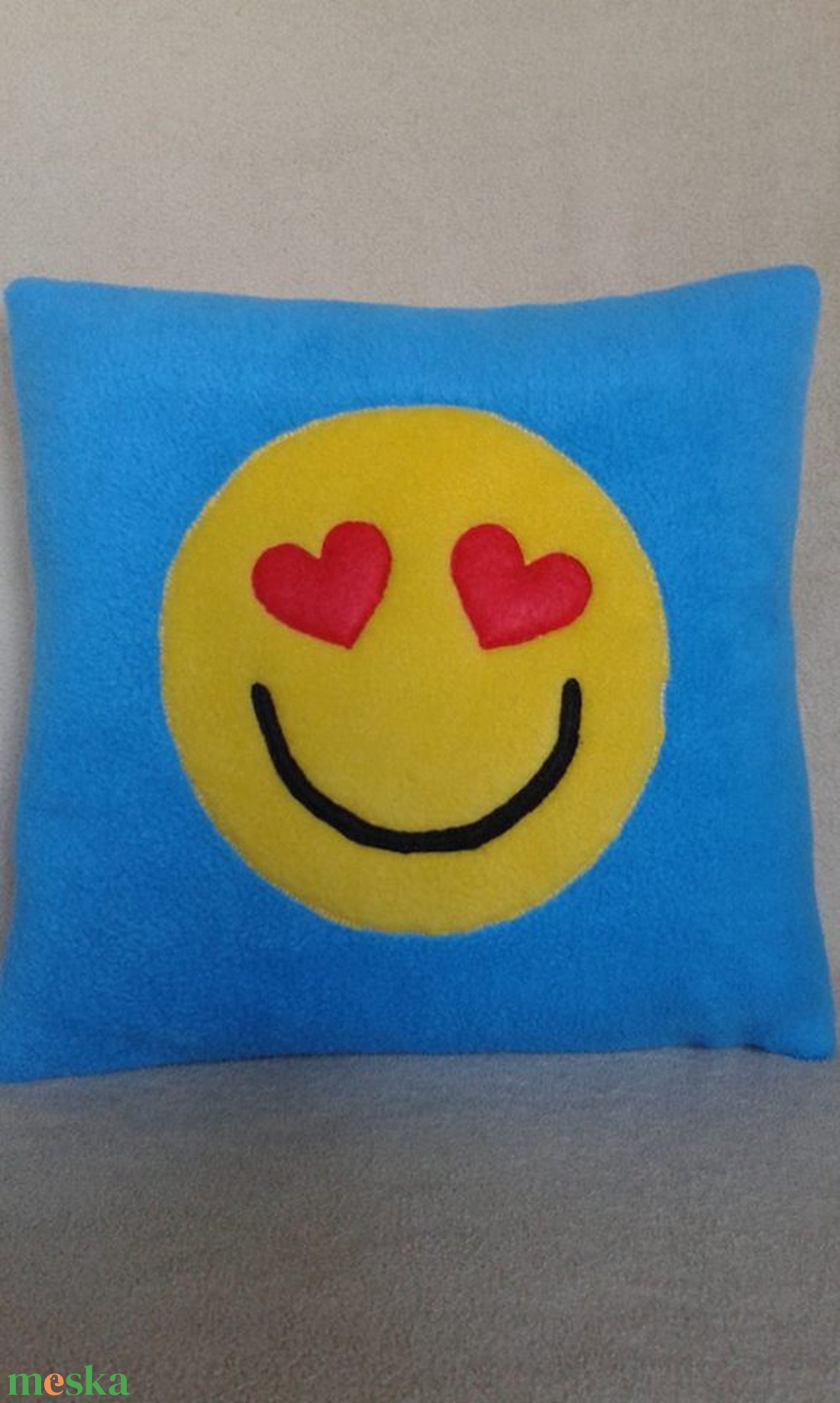 Szerelmes emoji párna - otthon & életmód - lakástextil - párna & párnahuzat - Meska.hu Szerelmes emoji párna - otthon & életmód - lakástextil - párna & párnahuzat - Meska.hu